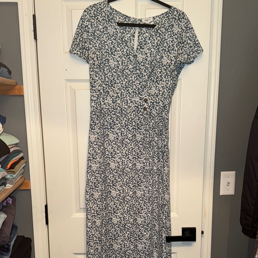 Elegant green and White Floral Dress